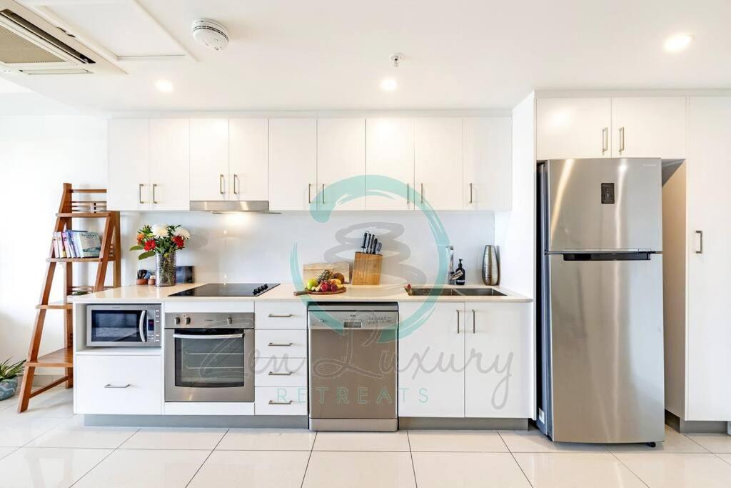 Zen Sea View 2Br, 2Ba Penthouse Apartment Darwin Bagian luar foto